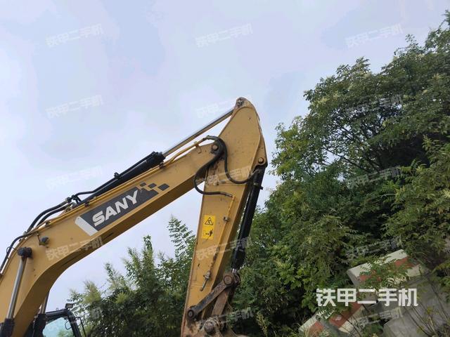 大臂整体 右侧（工作和回转装置）