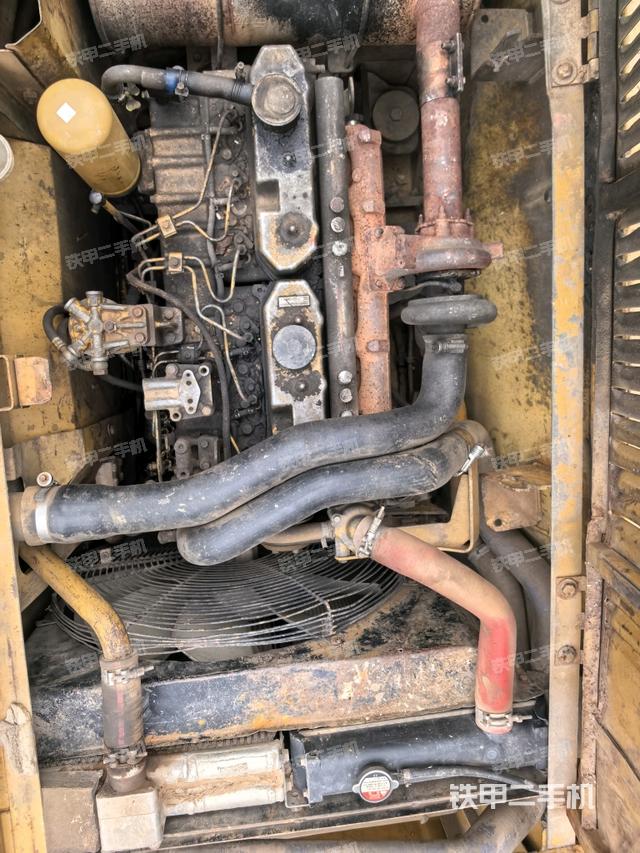 气门室盖螺丝特写（上车部件）