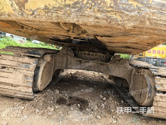 右侧行走马达盖板（行走机构）