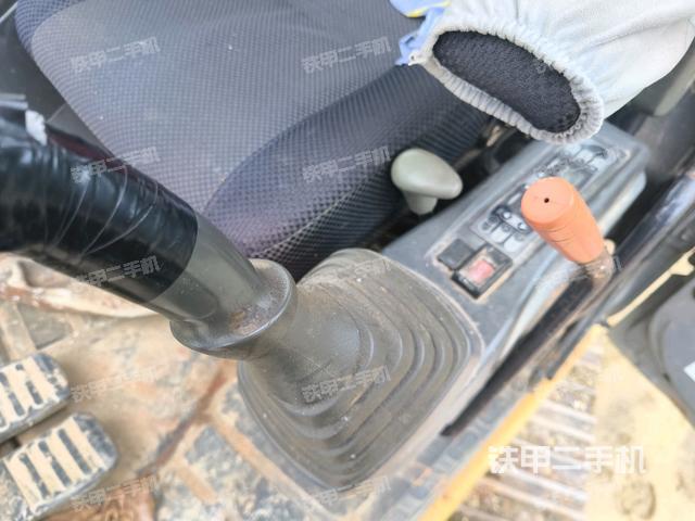 驾驶室左前45度（驾驶室部分）