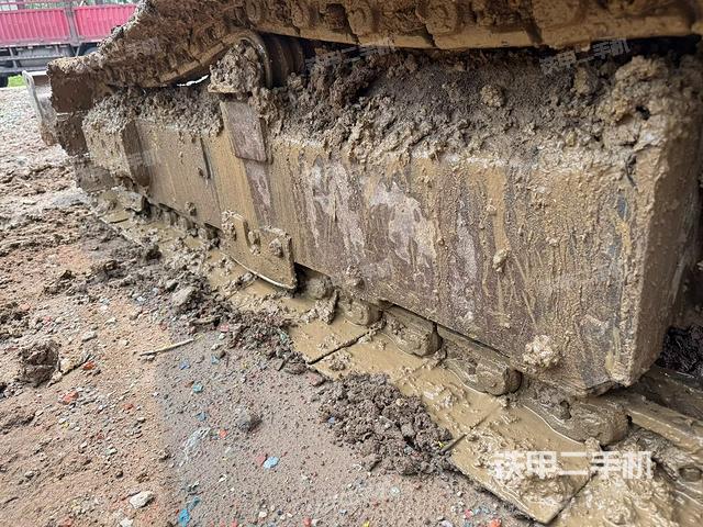 单侧履带整体（整机外观）