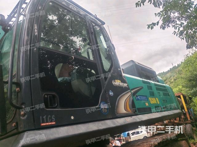 驾驶室左前45度（驾驶室部分）