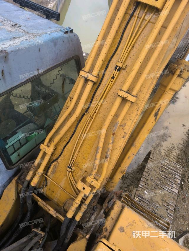 大臂根部 斜视（工作和回转装置）