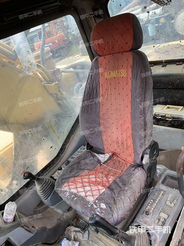 驾驶室整体（整机外观）