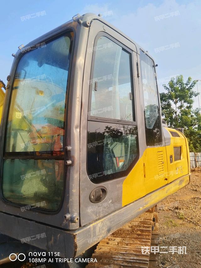 驾驶室正侧（驾驶室部分）