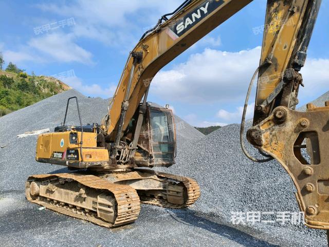 三一重工SY215C挖掘机