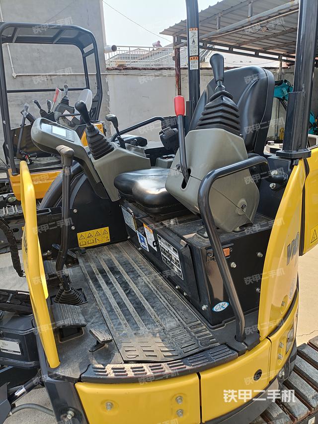 驾驶室整体（整机外观）