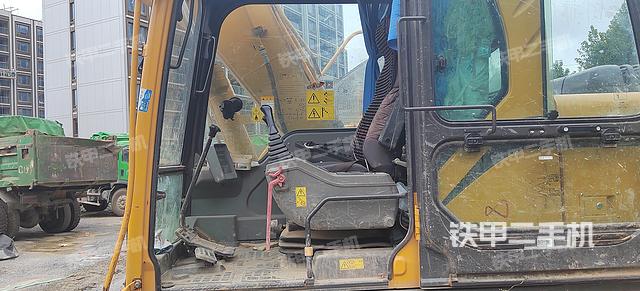 驾驶室整体（整机外观）