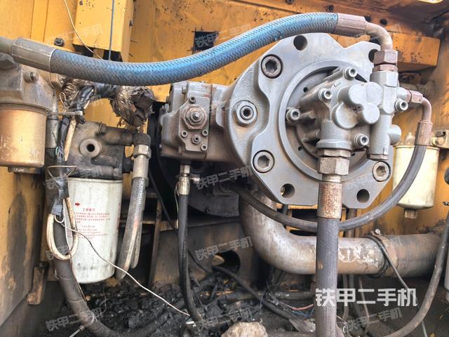 液壓泵斜45?右（大件艙室）