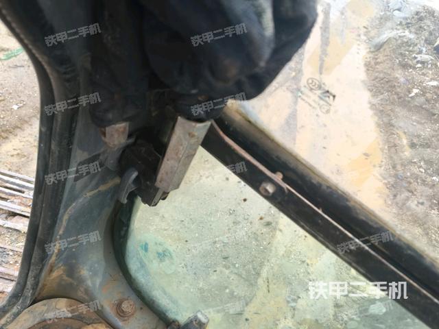 左后方玻璃角标（驾驶室部分）