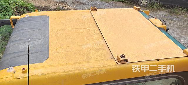 驾驶室顶部（整机外观）