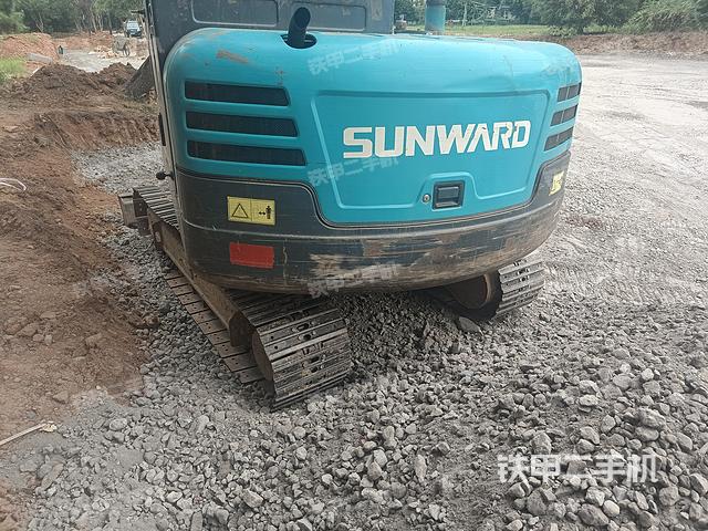 整機(jī)右后45°（整機(jī)外觀）