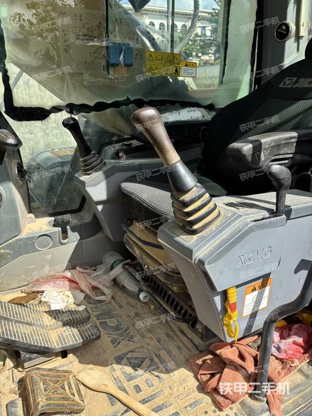 驾驶室整体（整机外观）