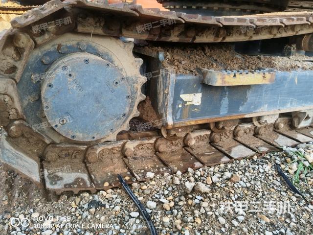 右驱动轮（行走机构）