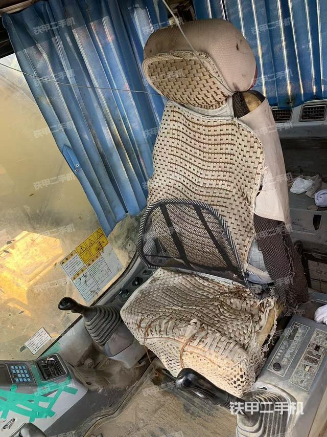 驾驶室整体（整机外观）