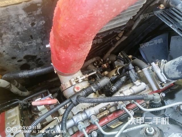 气门室盖螺丝特写（上车部件）