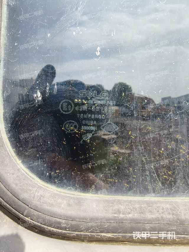 右側(cè)玻璃角標（駕駛室部分）