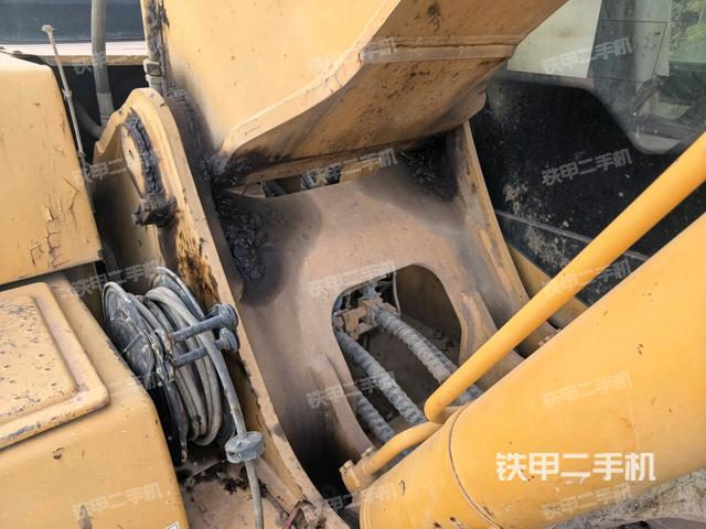 小臂整體右前（工作和回轉(zhuǎn)裝置）