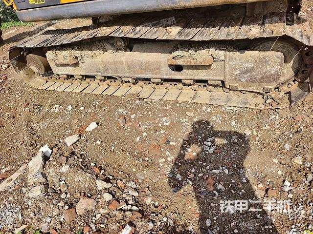 左側(cè)履帶整體?（行走機構(gòu)）