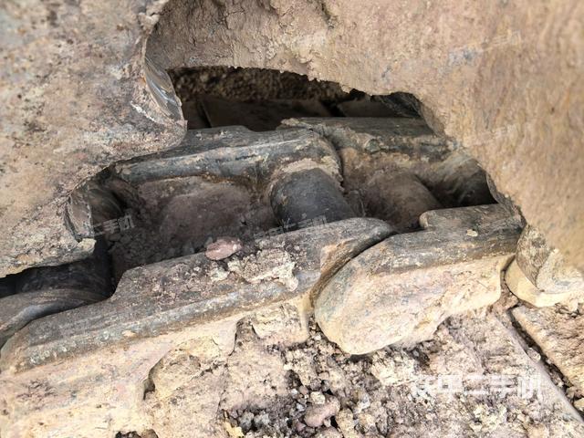 右側(cè)履帶整體（行走機(jī)構(gòu)）