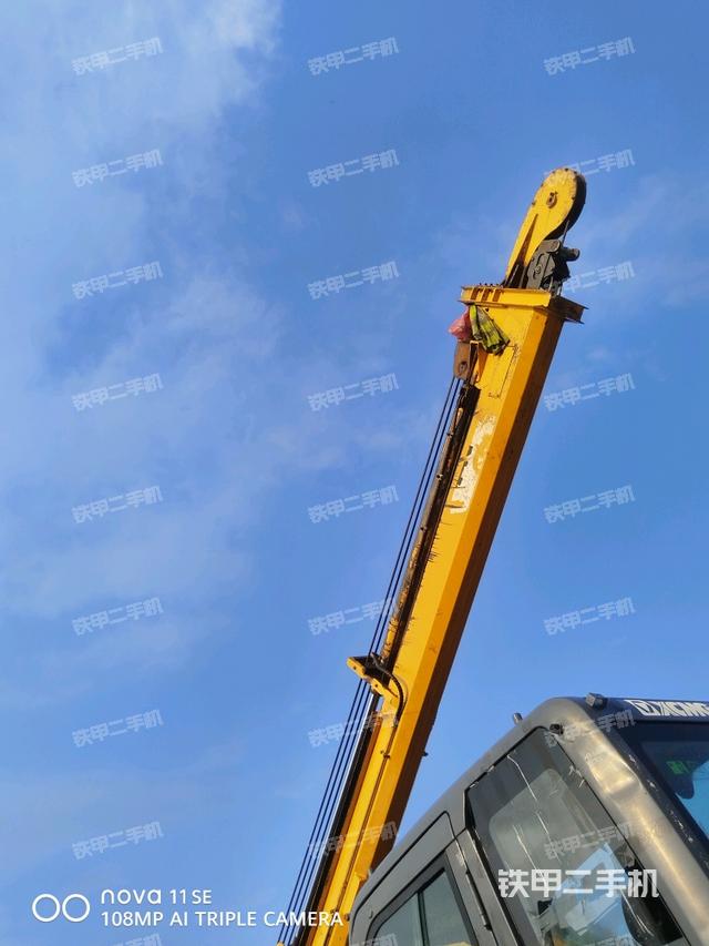 铲斗右后整体（工作和回转装置）