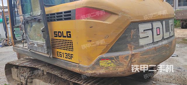 单侧履带整体（整机外观）