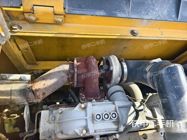 氣門室蓋螺絲特寫（上車部件）