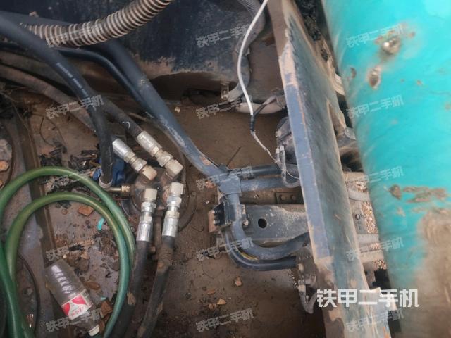 驾驶室顶部俯视（上车部件）