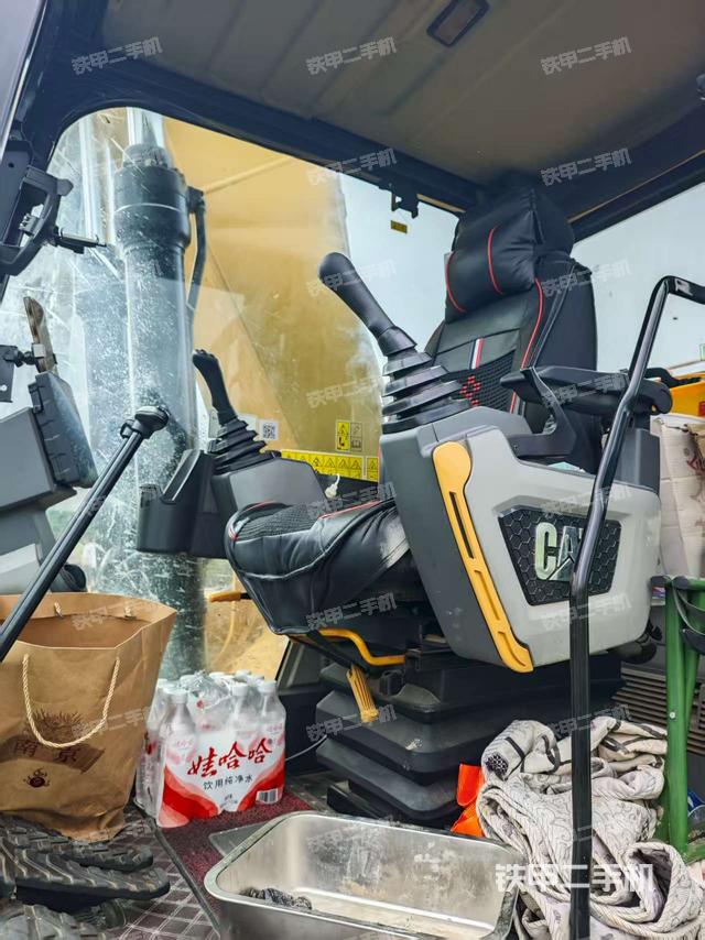 驾驶室整体（整机外观）