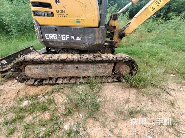 右側(cè)履帶整體?（行走機構(gòu)）