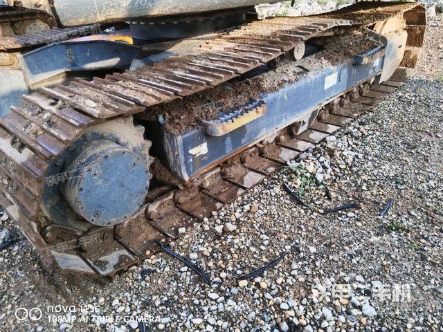 右侧行走马达盖板（行走机构）