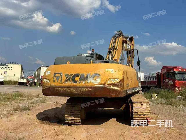 驾驶室顶部（整机外观）