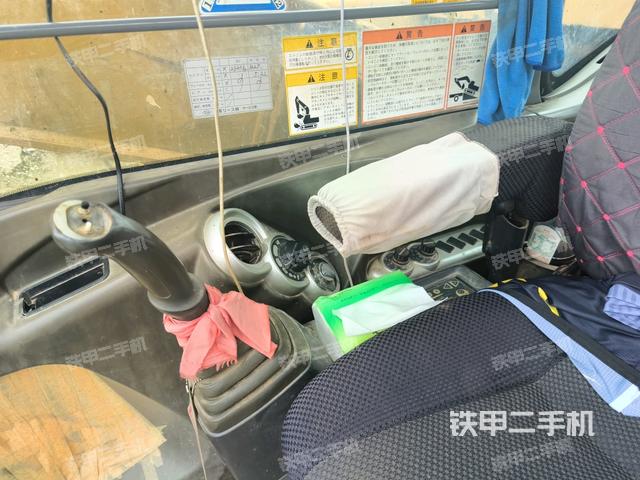 座椅后部（驾驶室部分）