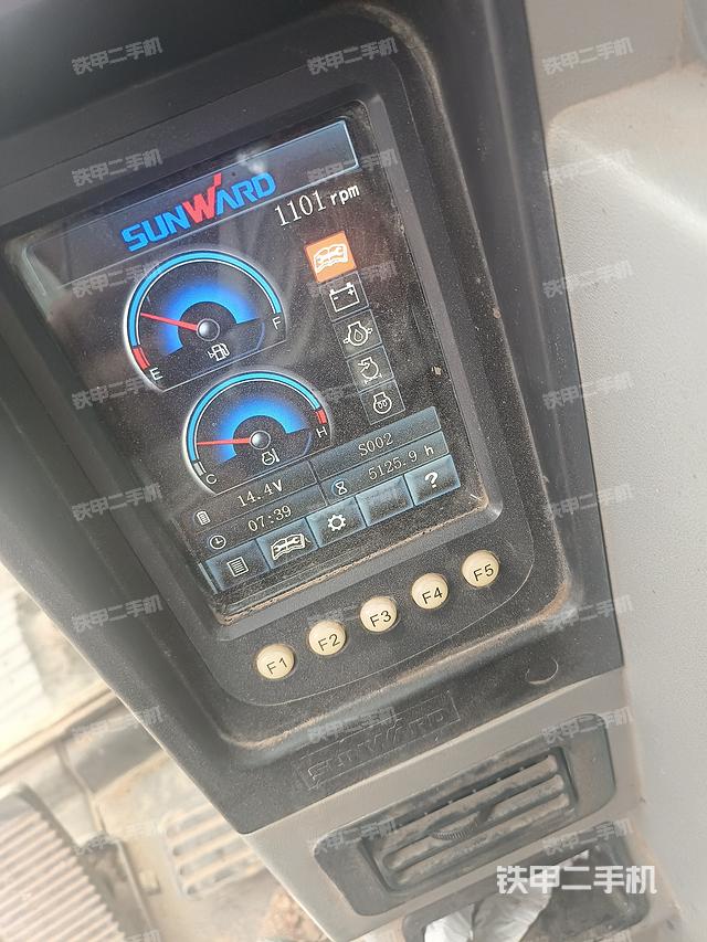 發(fā)動(dòng)機(jī)整體俯視（整機(jī)外觀）