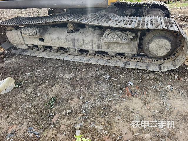 左側(cè)行走馬達蓋板（行走機構(gòu)）