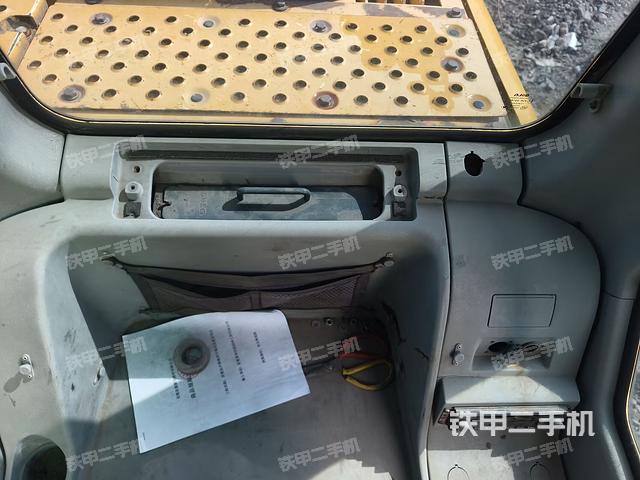 座椅后部（駕駛室部分）