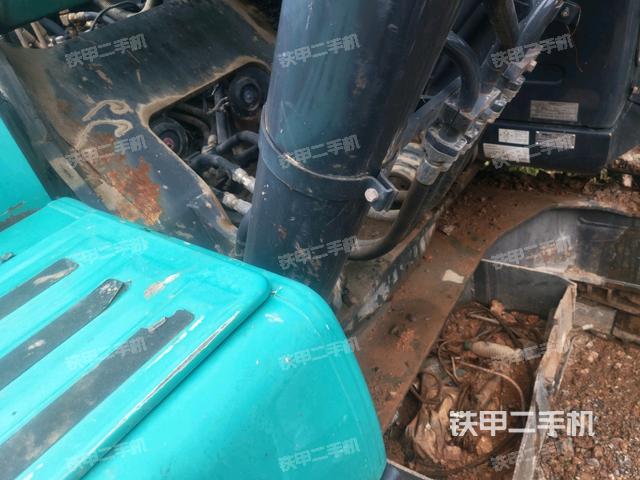 铲斗右后整体（工作和回转装置）