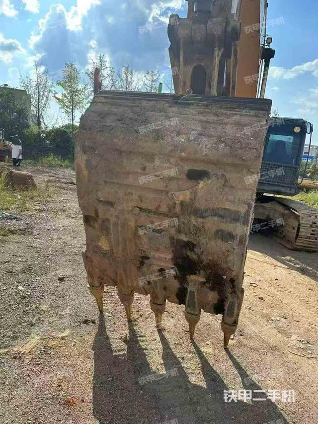 单侧履带整体（整机外观）