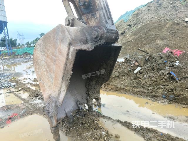 大臂整体 右侧（工作和回转装置）