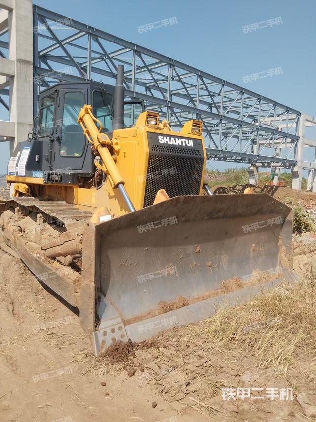 山推SD23推土机