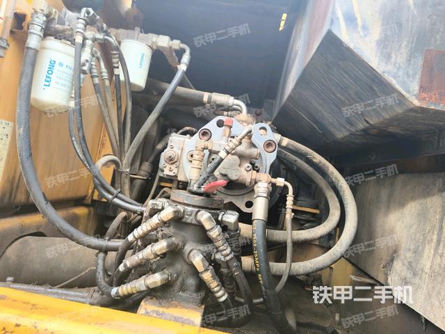 液压泵斜45 左（大件舱室）