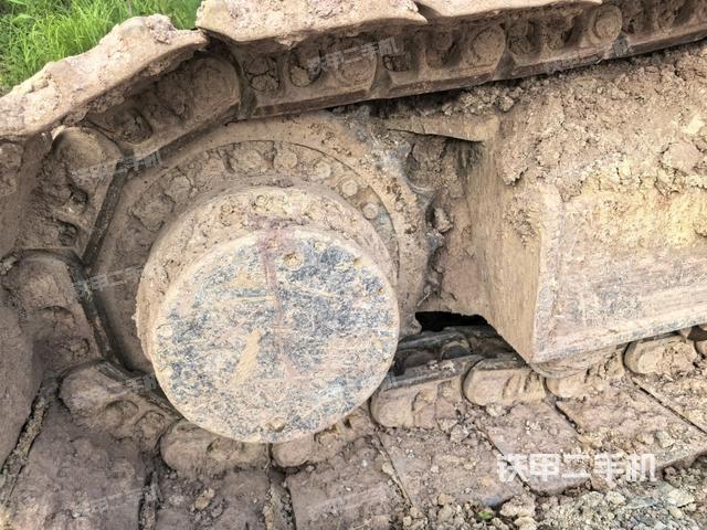 左驅(qū)動(dòng)輪（行走機(jī)構(gòu)）