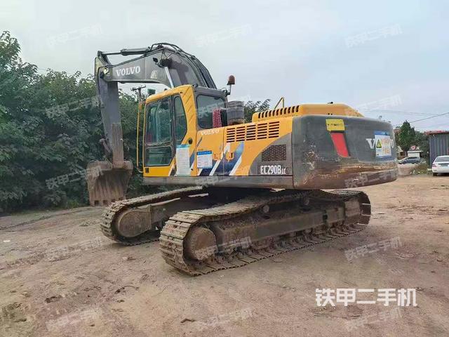 驾驶室整体（整机外观）