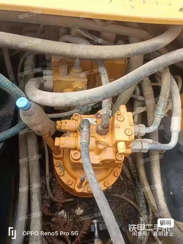 回转马达和主控阀（整机外观）