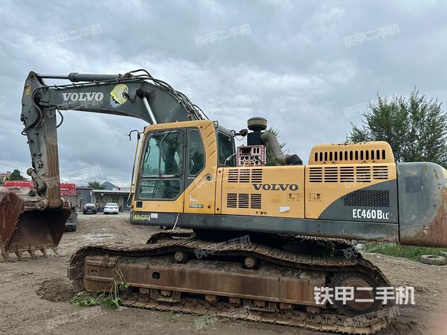 駕駛室整體（整機外觀）