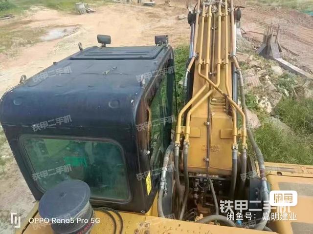 驾驶室顶部（整机外观）