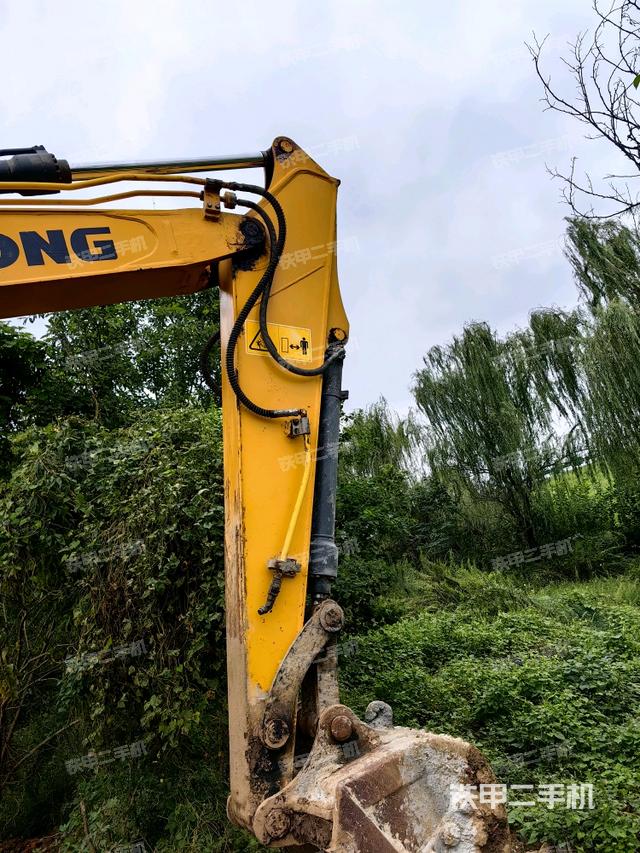 小臂整体左后（工作和回转装置）