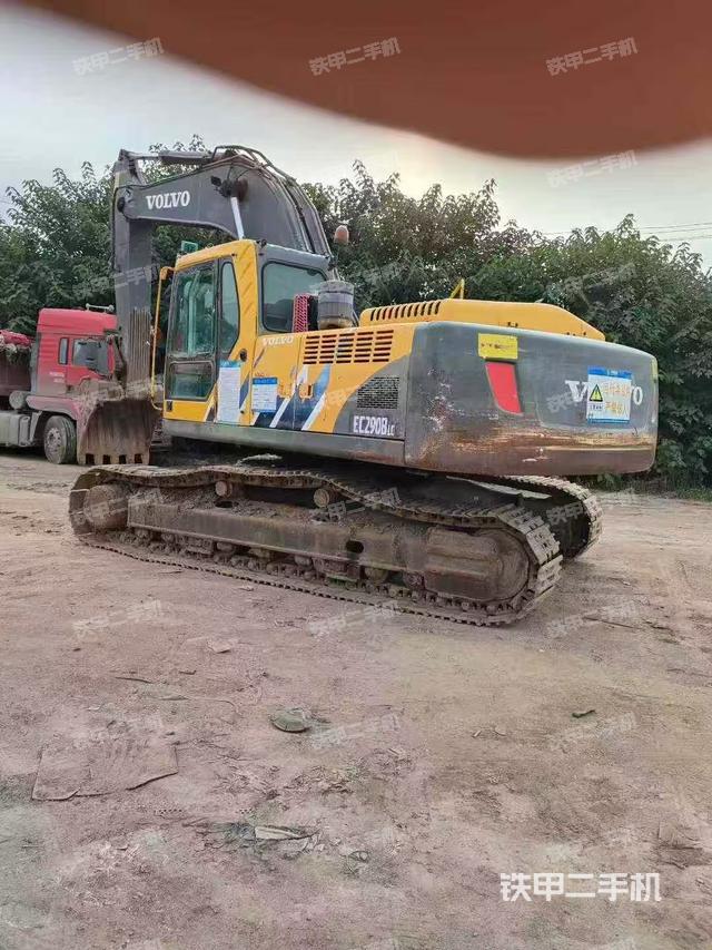 单侧履带整体（整机外观）