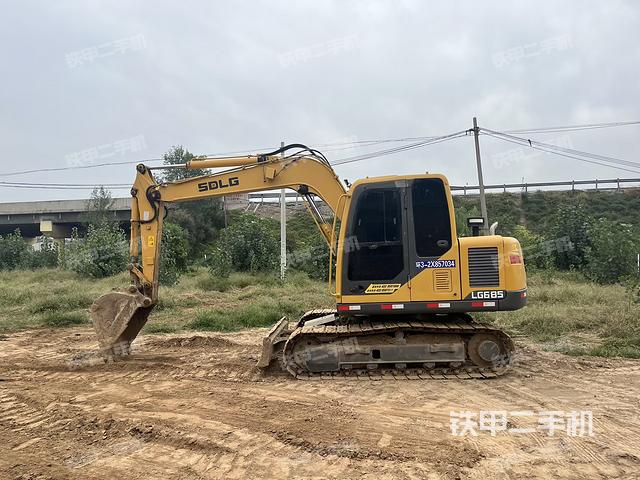 山东临工E685F挖掘机