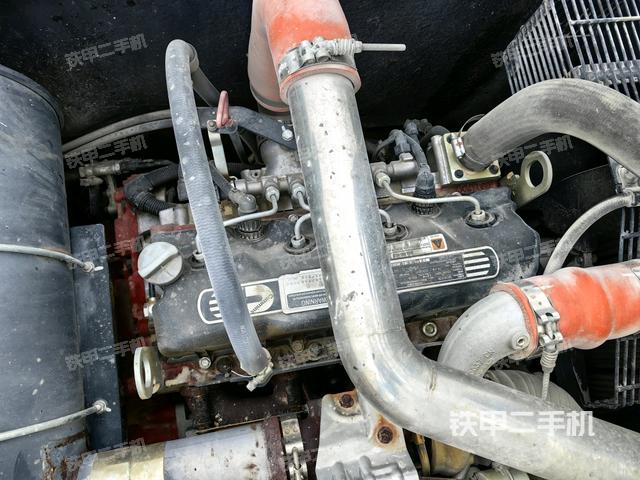 发动机室（上车部件）